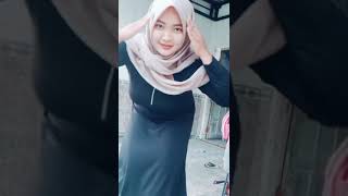 Jilbab Ketat Montok Banget