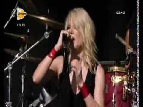 Aylin Aslım - Senin Gibi (Rock'n Coke 2013) Aylin Aslım - Senin Gibi (Rock'n Coke 2013) klip izle