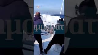 Türk Sahil Güvenlik botu, Yunan Sahil Güvenlik botunu uluslararası sulara kadar 