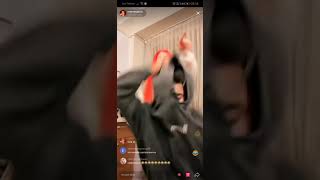Merve Yalçın Ve Thebehz Canlı Yayında Öpüştüler