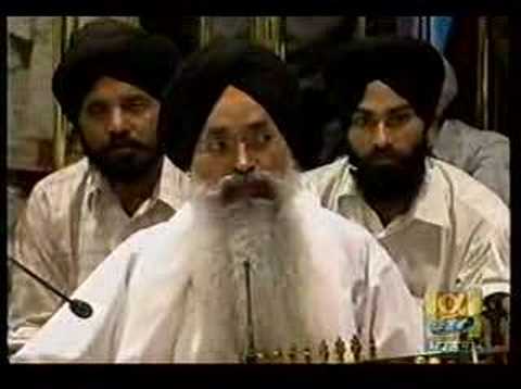 golden temple amritsar inside. kuljit singh and rabab Golden