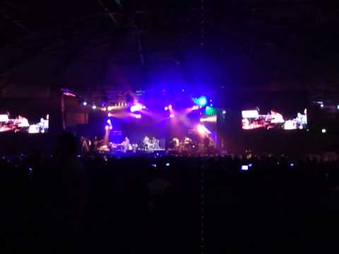 Shreya Ghoshal live in Holland. Sachi sachi teri nazrein