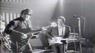 Watch Roy Orbison Move On Down The Line video