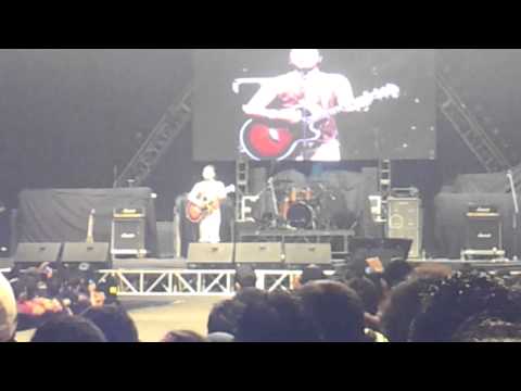 Johan Raja Lawak menyanyi lagu XPDC Teman - Konsert Fenomena...