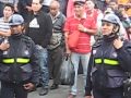 video COMICO AMBULANTE SE ACHORA CON POLICIA MUNICIPAL LIMA PERU .AVI