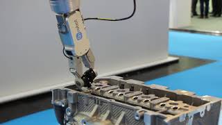 OnRobot RG2-FT Insertion Application at Automatica 2018