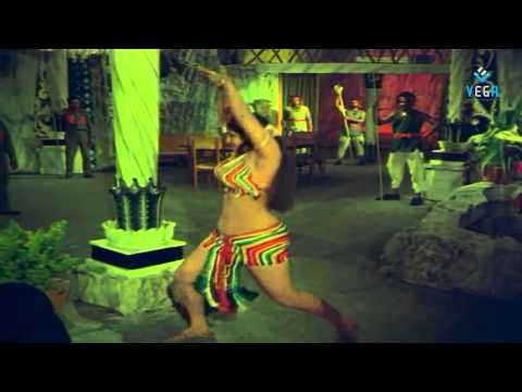 Guttuga puttillu Jaya Malini Romantic Video Song - Puli Bebbuli...