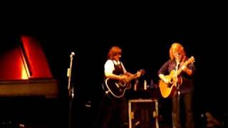 Watch Indigo Girls Pushing The Needle Too Far video
