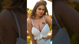 Aabha Paul Cleavage Show - Desi Model Hot - Aunty S