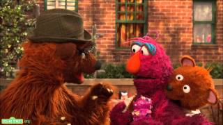 Sesame Street Season 43 Sneak Peek - Baby Bear Comes Clean
