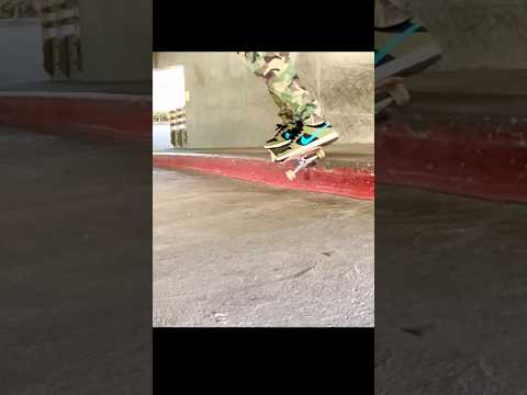 9.0's are for SLAPPIES 😋 Whaley working on that hanger groove. #curbskating #slappy