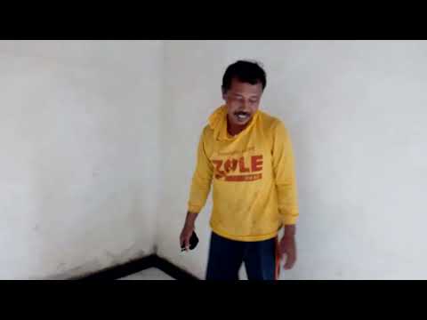 tukang bagunan masang keramik dinding