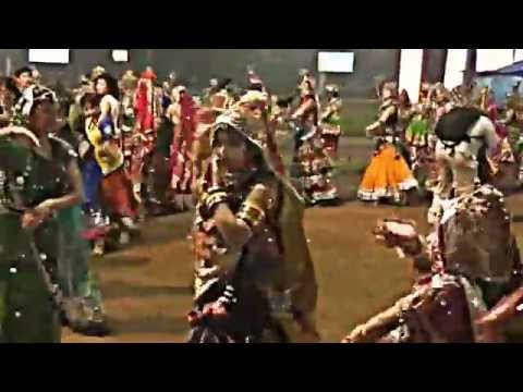 Ahmedabad Navratri Garba 2013 Karnavati Club- part 2
