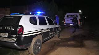MULHER SOFRE ABORTO E COM AJUDA DA MÃE ENTERRA FETO NO QUINTAL DA CASA