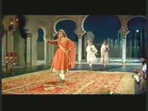 Meena Kumari - Lata - Chalte Chalte - Pakeezah (1972)