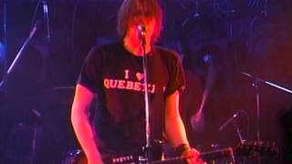 Watch Von Bondies Broken Man video