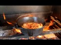 cuisiner au feu de bois