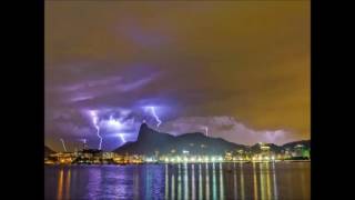 Watch Carlinhos Brown Garoa video