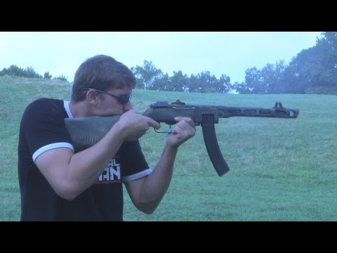 aug submachine gun