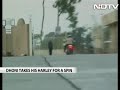 MS Dhoni takes a ride on his Harley Davidson klip izle