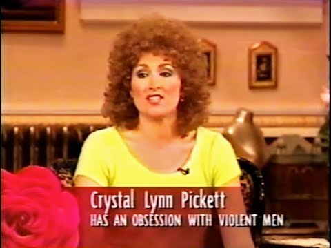 Roseanne interviews serial-killer lover Crystal Lynn Pickett (Nora Dunn)