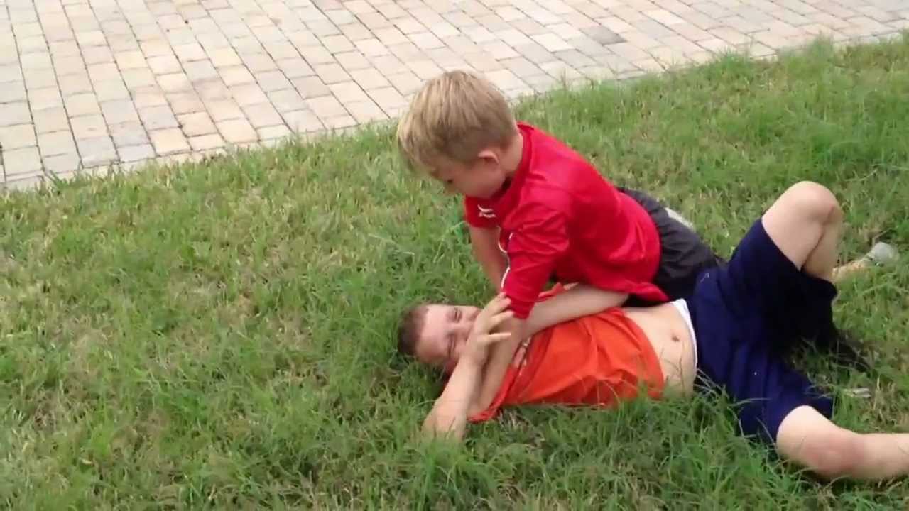 Boy and two girls fucking in vineyard 6