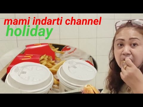 holiday!??hari ini bisa libur bareng temen dan kita udah mulai lapar..mampir di MCDONALD'S 🥰