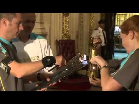 Visiting London landmarks – Paralympic Torch Relay