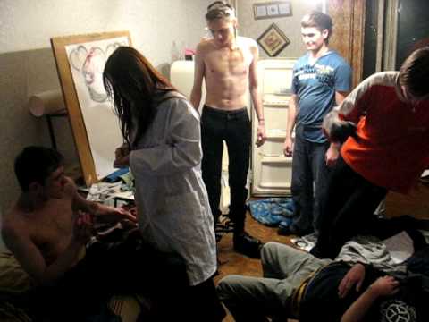 Развратные вечеринки с американскими студентками в общежитиях
