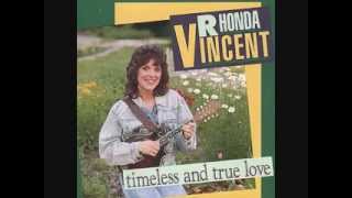 Watch Rhonda Vincent I Do My Cryin