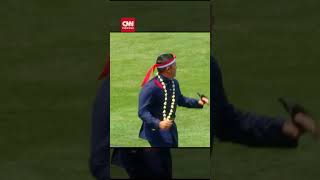 Letkol Teddy Ikut Joget Tabola Bale Di Istana Merdeka