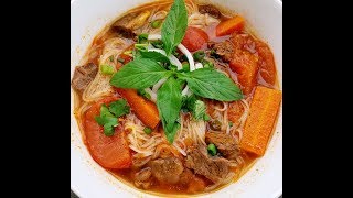 How to make Vietnamese Beef Stew with Pho Noodles or French Bread - Bo Kho