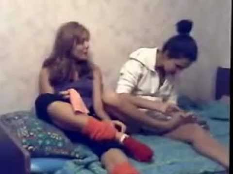 Секс молодых русских вожатых сбежавших с лагеря - порно видео