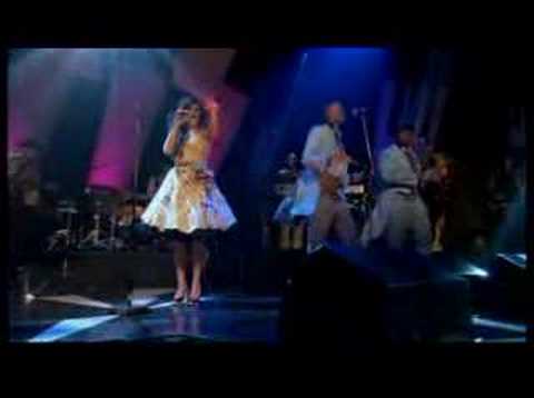 Amy Winehouse - Rehab (Live on Jools Holland)