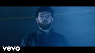 Watch Jack Garratt Circles video