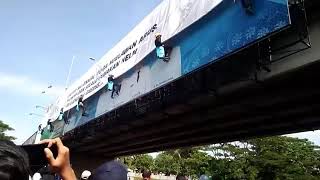 Via Vallen SELOW. Di acara Millenial Road Safety Festival 2019 Di jembatan Suramadu