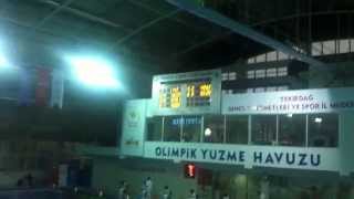 Yüzücü Kız Burçak Aylin Altınay