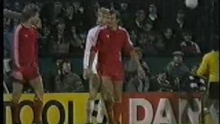 UaMB_eQHD_8 Video Image