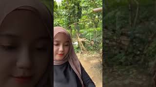 Heyhest Hesti Purwanti Buka Jilbab Pakaian Terhot Host Full Body Kepentok Itunya Guyur Air Mandi