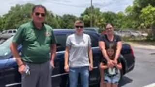 Happy customers at Julians Autoshopper’s