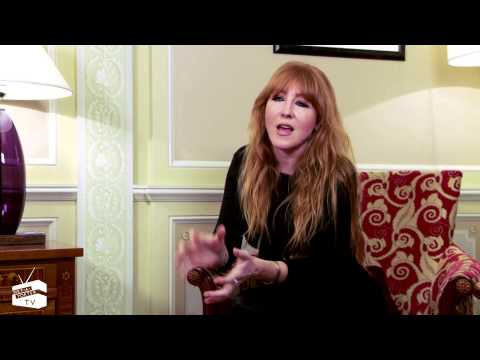 Charlotte Tilbury’s need-to-know makeup tricks and best beauty advice | NET-A-PORTER.COM