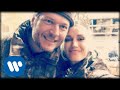 Blake Shelton - Happy Anywhere (feat. Gwen Stefani) (Official Music Video)