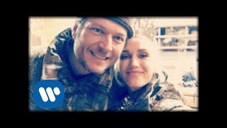 Blake Shelton Ft. Gwen Stefani - Happy Anywhere