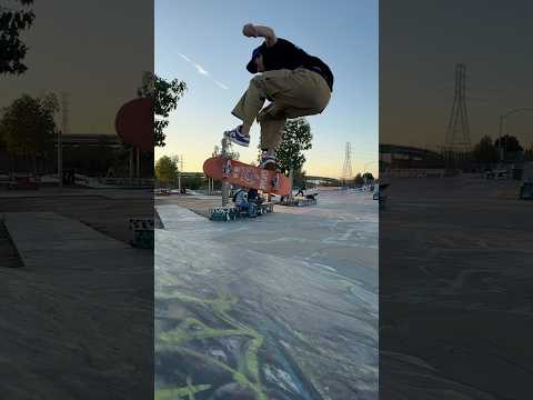 DOUBLE BACKSIDEFLIP AT SHELDON SKATEPARK🏄‍♂️💨 #skateboard #skate #skatelife #skatepark