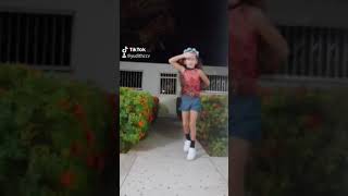 Mini Shakira
