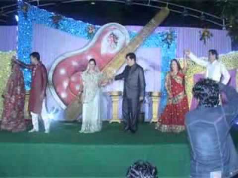 HUM SAATH SAATH HAI dance by all the In-laws