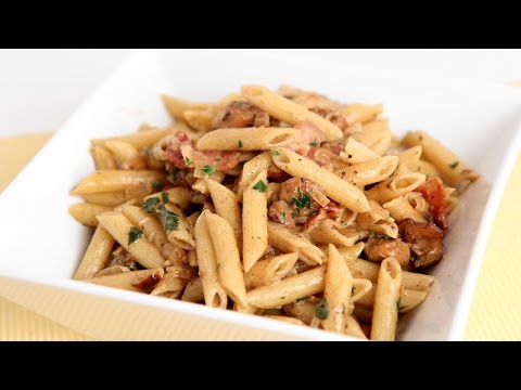 VIDEO : creamy pasta w/ chicken and bacon recipe - laura vitale - laura in the kitchen episode 822 - to get this completeto get this completerecipewith instructions and measurements, check out my website: http://www.laurainthekitchen.com  ...