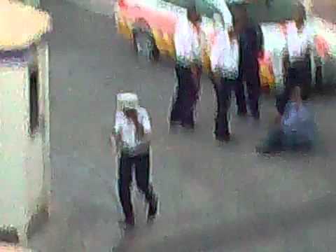 Bahraini traffic police officer beats Saudi citizen Bahraini traffic police officer beats Saudi citizen