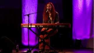 Watch Sarah Kelly Out Of Reach video