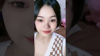 Meimei Chan Belahan Tetenya Kelihatan, Jadi Pingin Crot